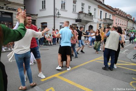 Po dveh letih Kamnik danes v znamenju maturantske četvorke (68)